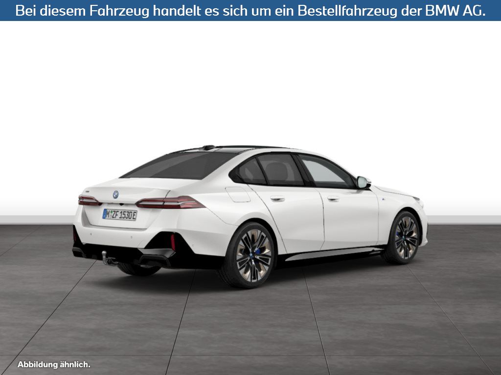 Fahrzeugabbildung BMW 550e xDrive Limousine