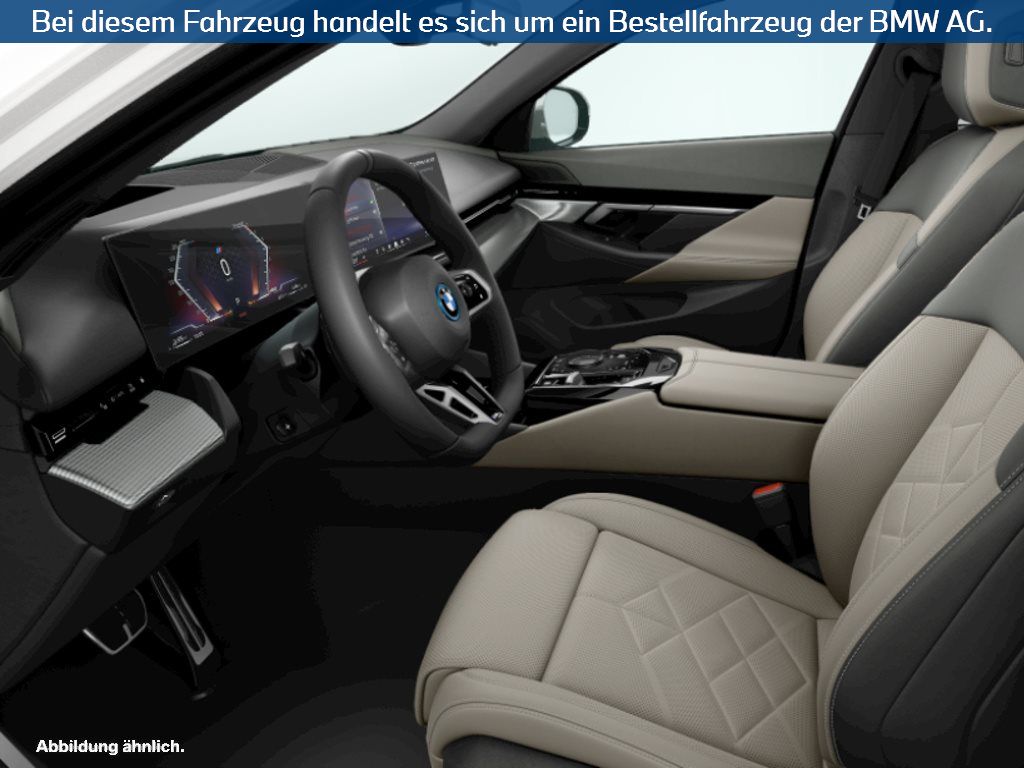 Fahrzeugabbildung BMW 550e xDrive Limousine