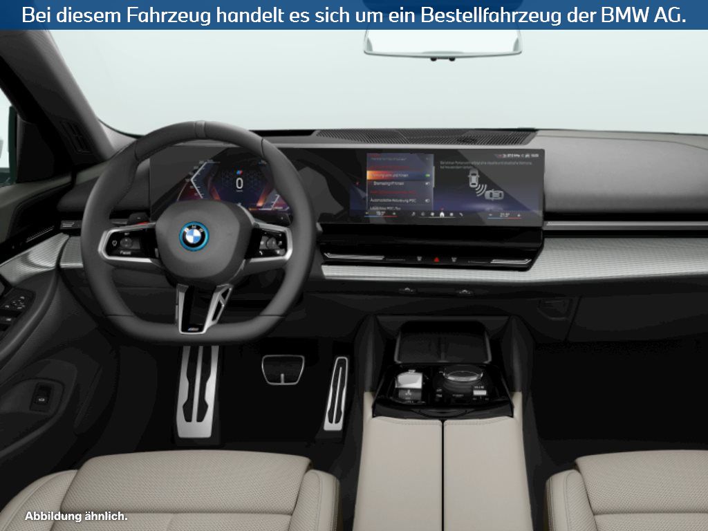 Fahrzeugabbildung BMW 550e xDrive Limousine