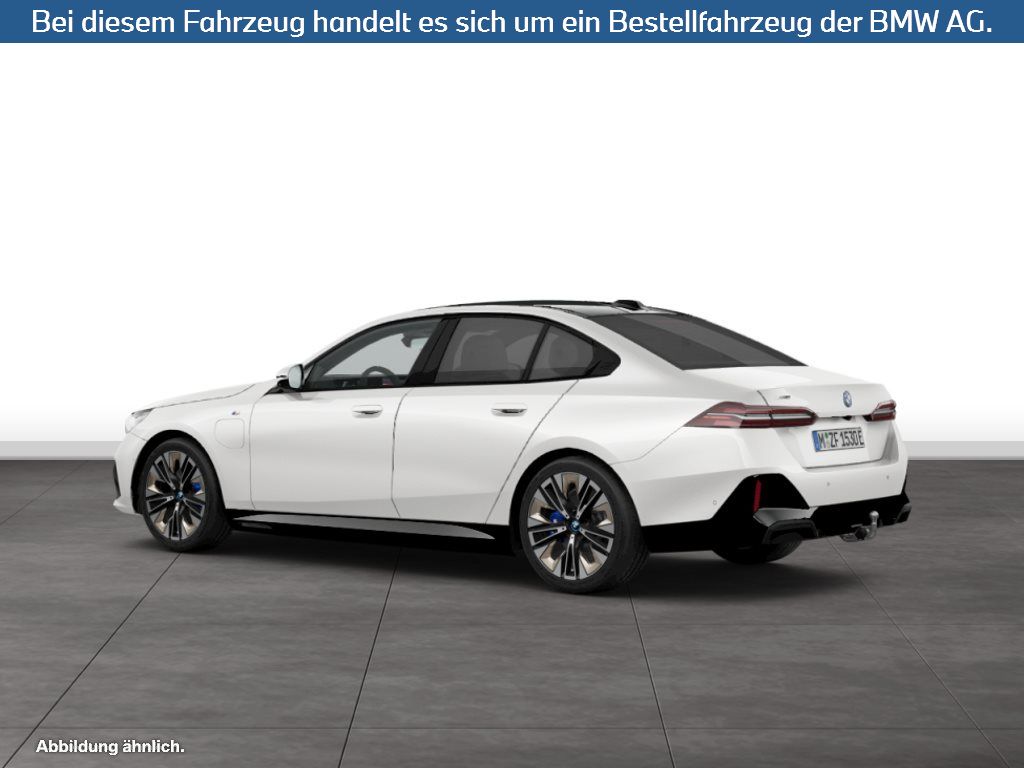 Fahrzeugabbildung BMW 550e xDrive Limousine