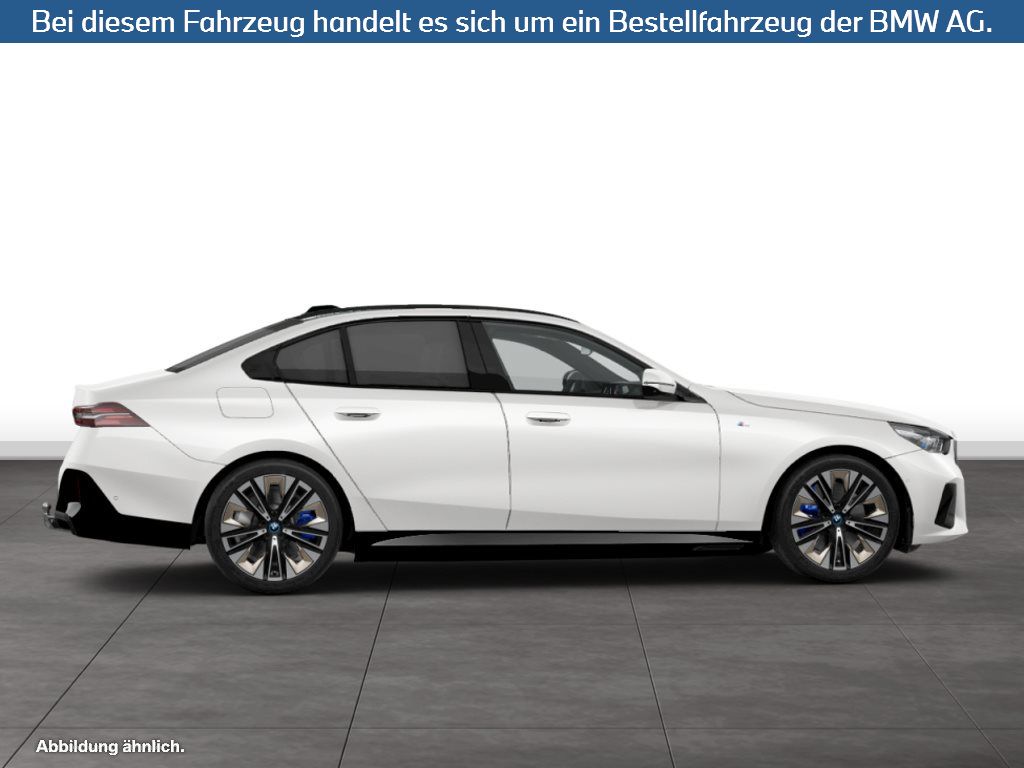 Fahrzeugabbildung BMW 550e xDrive Limousine