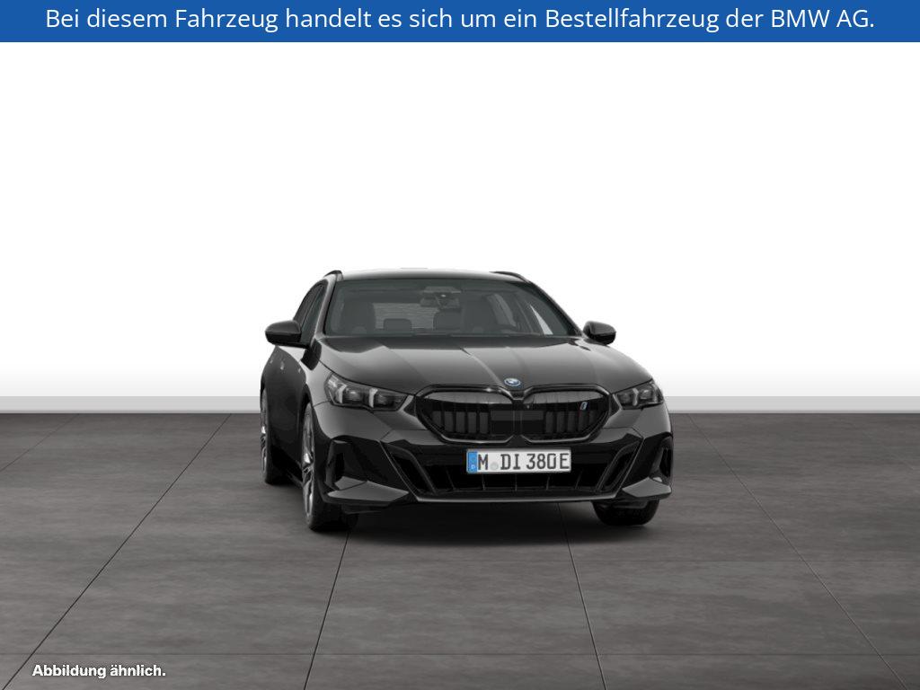 Fahrzeugabbildung BMW i5 eDrive40 Touring