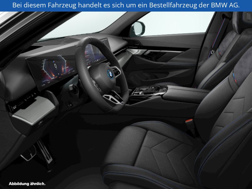 Fahrzeugabbildung BMW i5 eDrive40 Touring