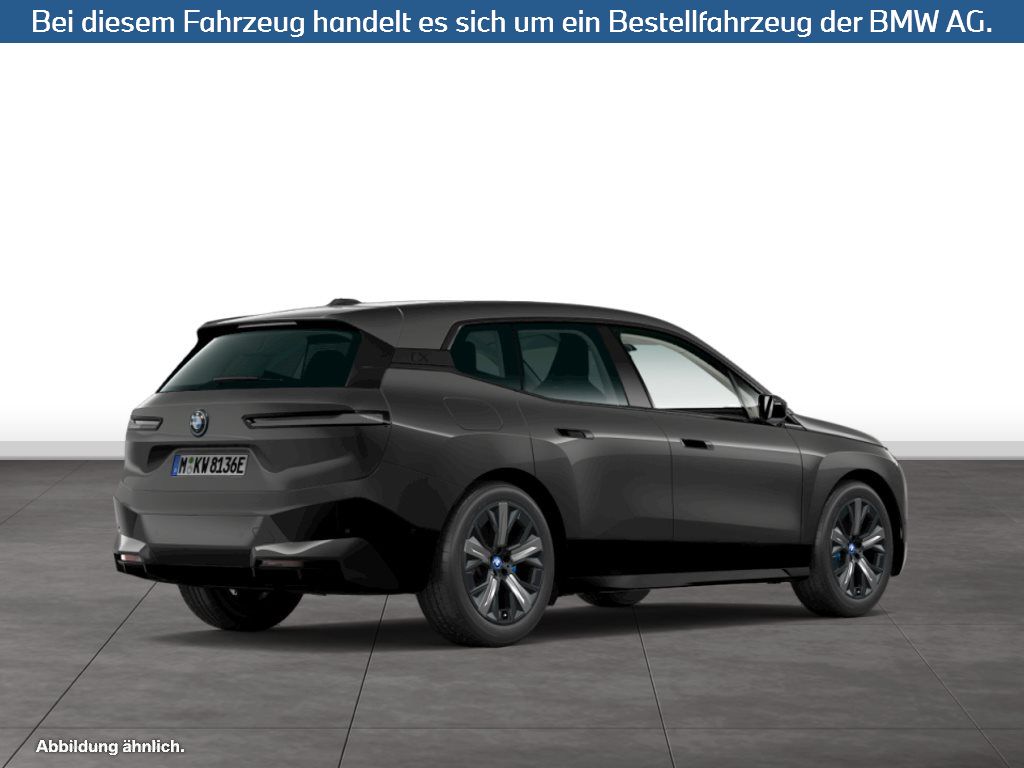 Fahrzeugabbildung BMW iX xDrive40