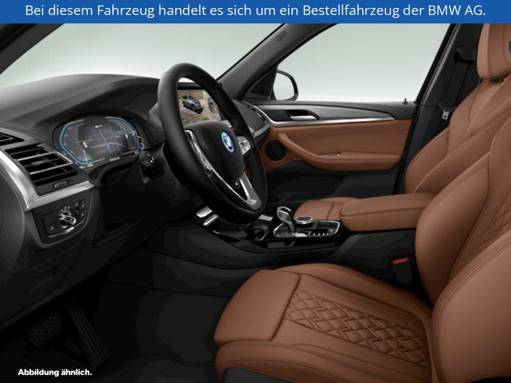 Fahrzeugabbildung BMW X3 xDrive30e
