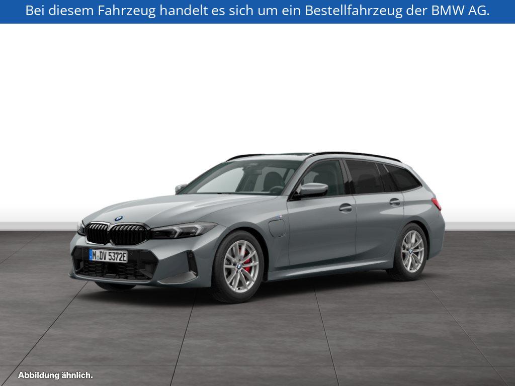 BMW 330e Touring