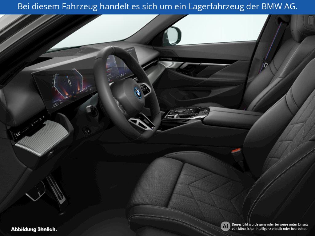 Fahrzeugabbildung BMW 550e xDrive Touring
