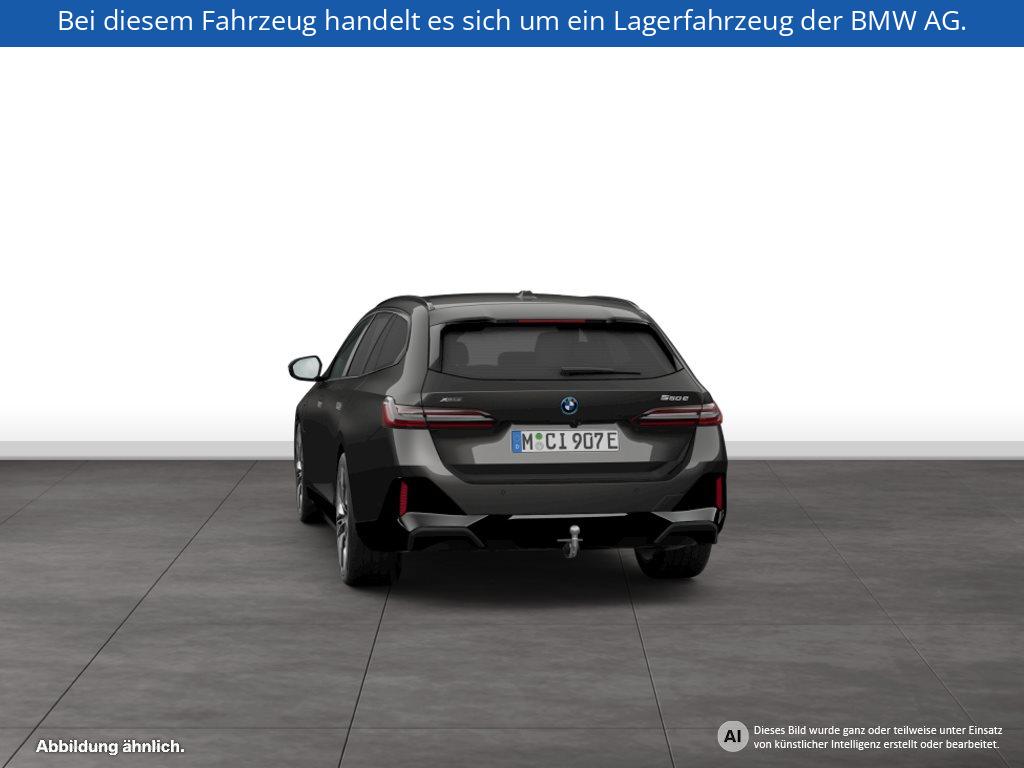 Fahrzeugabbildung BMW 550e xDrive Touring