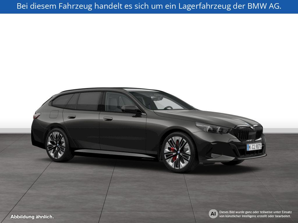 Fahrzeugabbildung BMW 550e xDrive Touring
