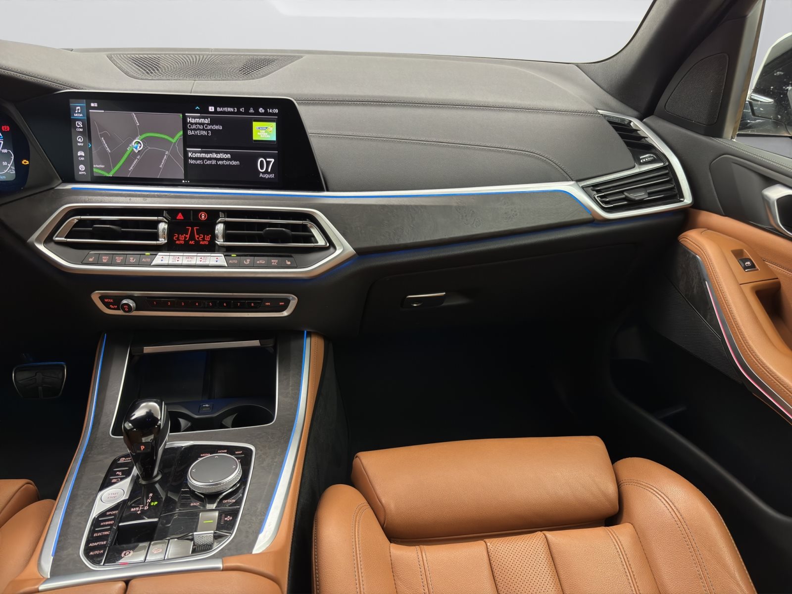 Fahrzeugabbildung BMW X5 xDrive45e [M Sport, DA Prof., HUD, AHK, HiFi]