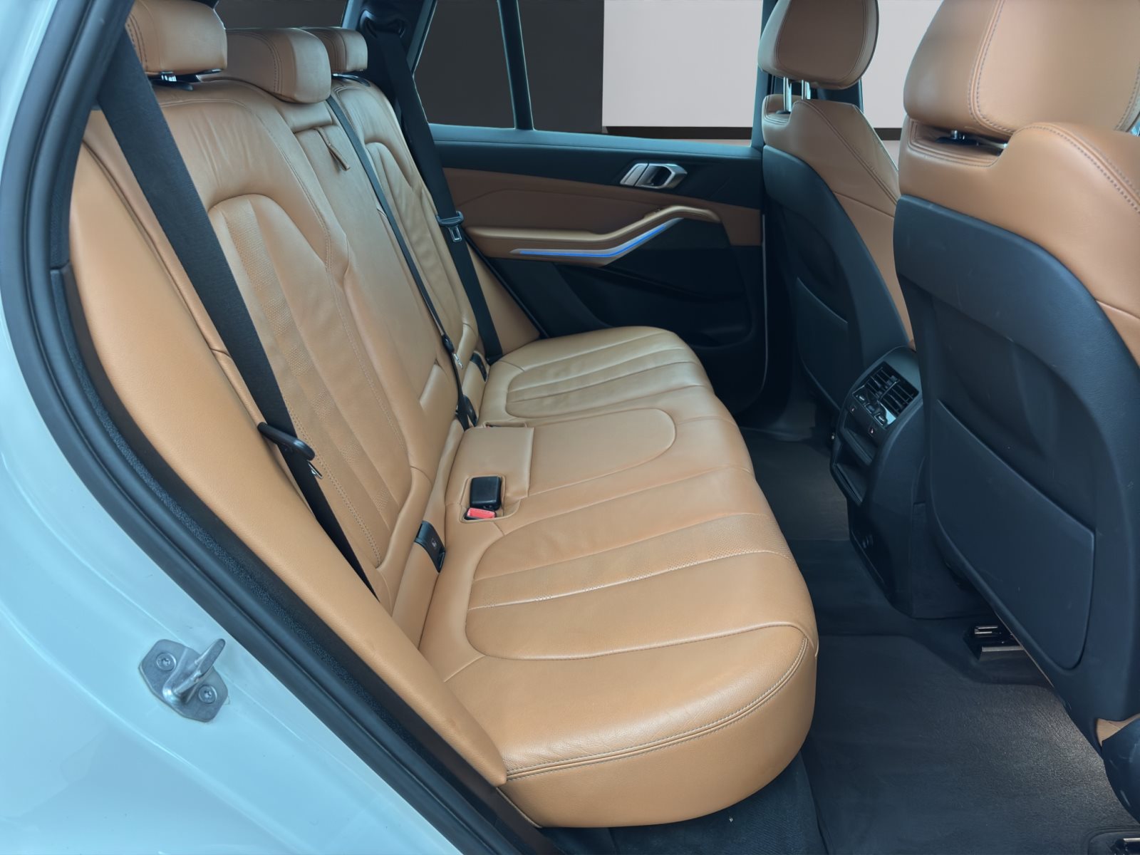 Fahrzeugabbildung BMW X5 xDrive45e [M Sport, DA Prof., HUD, AHK, HiFi]