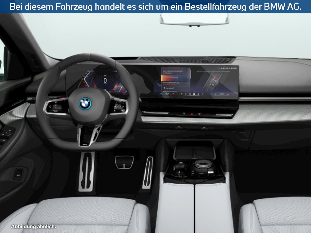 Fahrzeugabbildung BMW i5 eDrive40 Touring