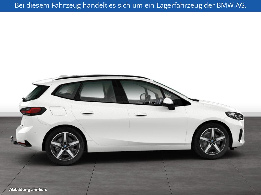 Fahrzeugabbildung BMW 220i Active Tourer