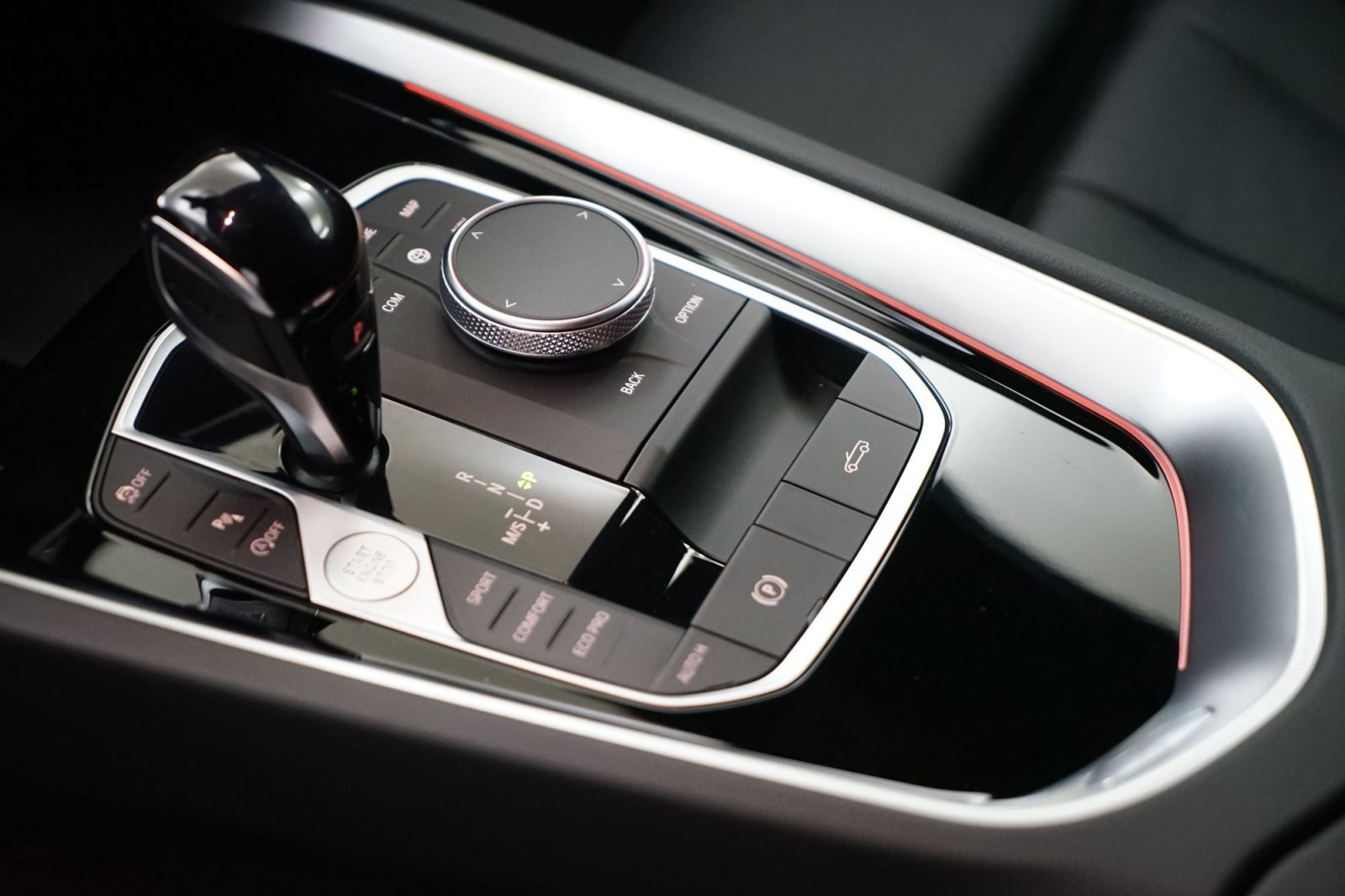 Fahrzeugabbildung BMW Z4 M40i [HUD, ACC, RFK, 19 LMR, Sitze elektr.]