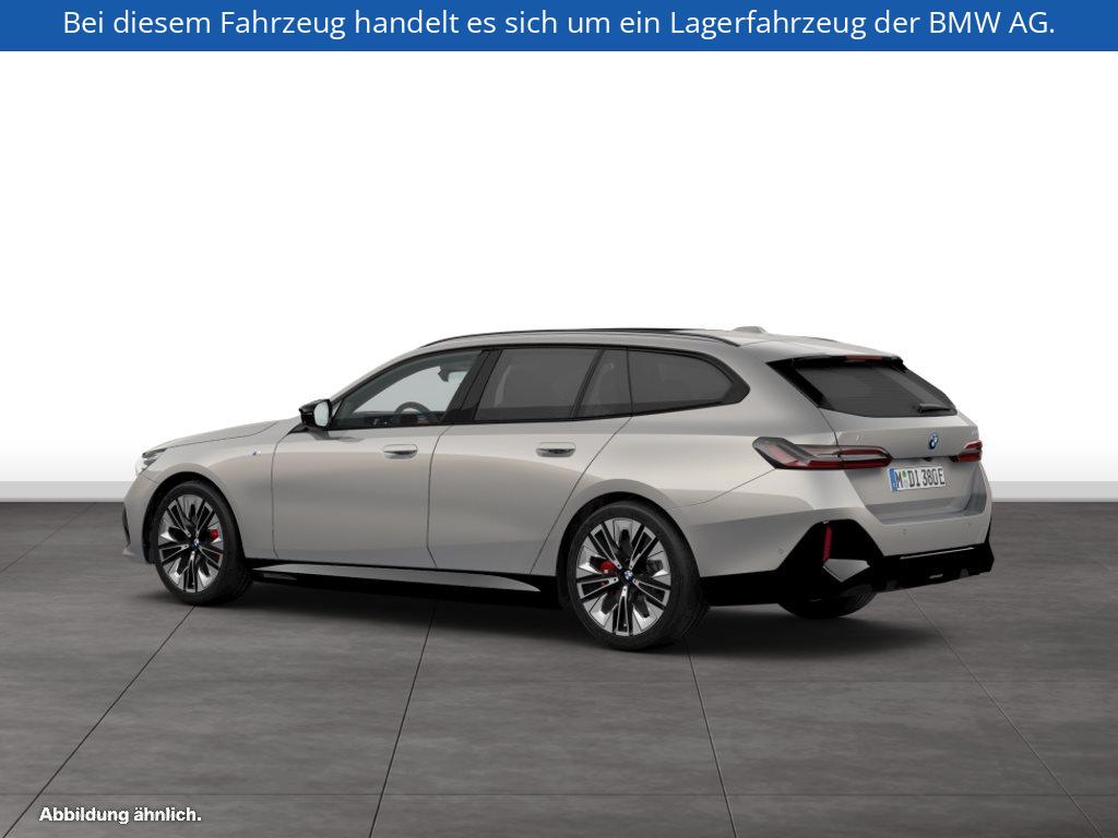 Fahrzeugabbildung BMW i5 M60 xDrive Touring