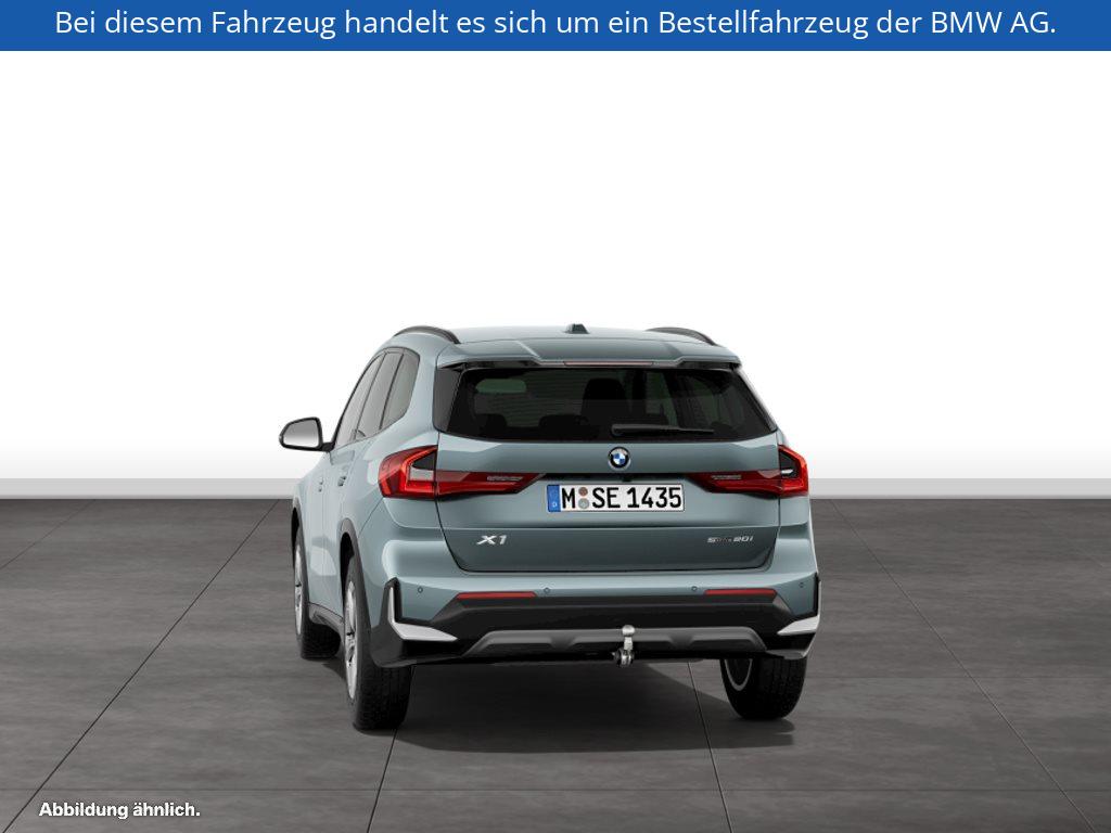 Fahrzeugabbildung BMW X1 sDrive20i