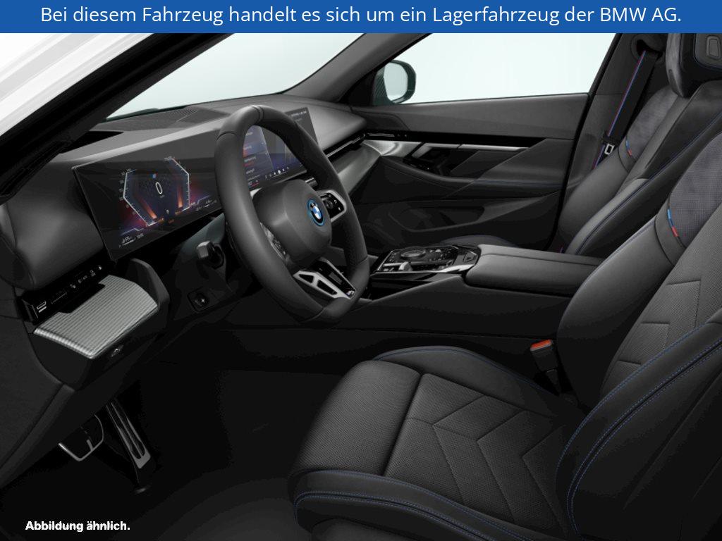 Fahrzeugabbildung BMW 550e xDrive Touring