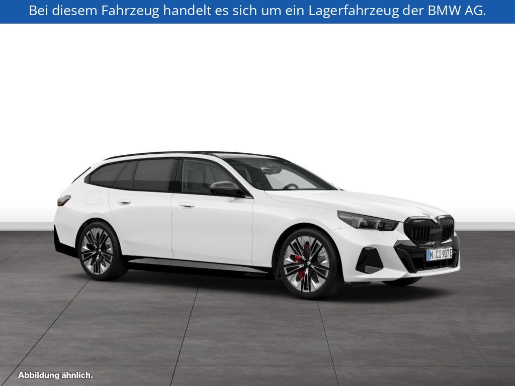 Fahrzeugabbildung BMW 550e xDrive Touring