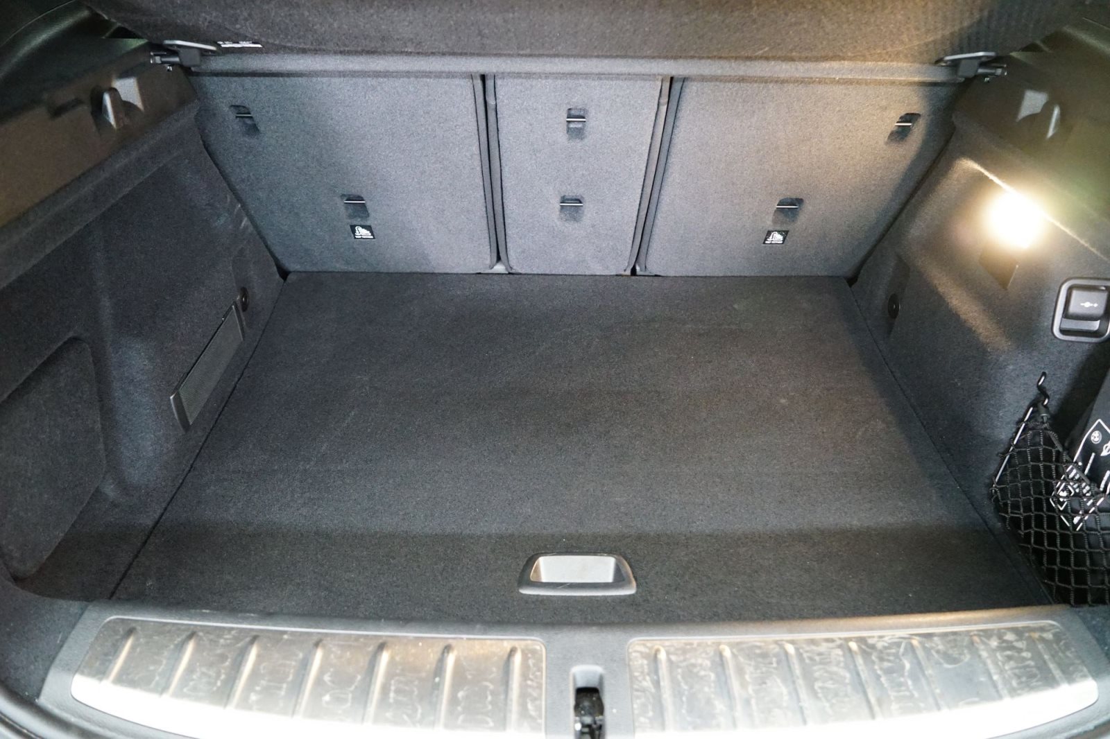 Fahrzeugabbildung BMW X2 xDrive25e [M Sport, HUD, ACC, RFK, LED, SHZ]