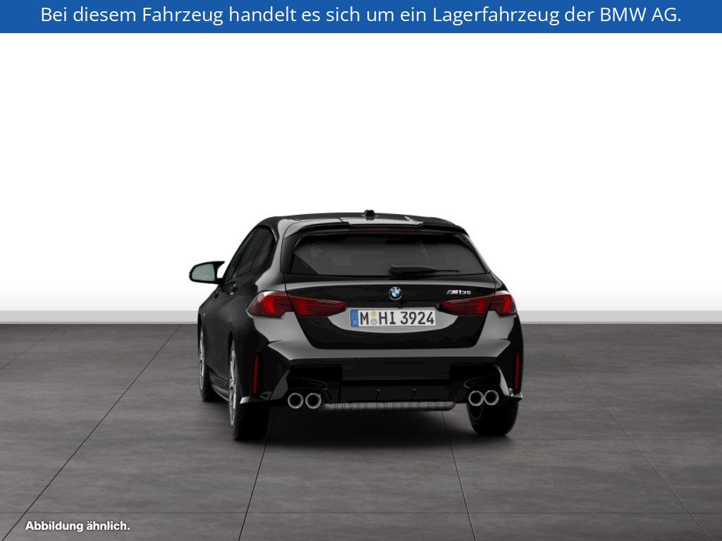 Fahrzeugabbildung BMW M135 xDrive