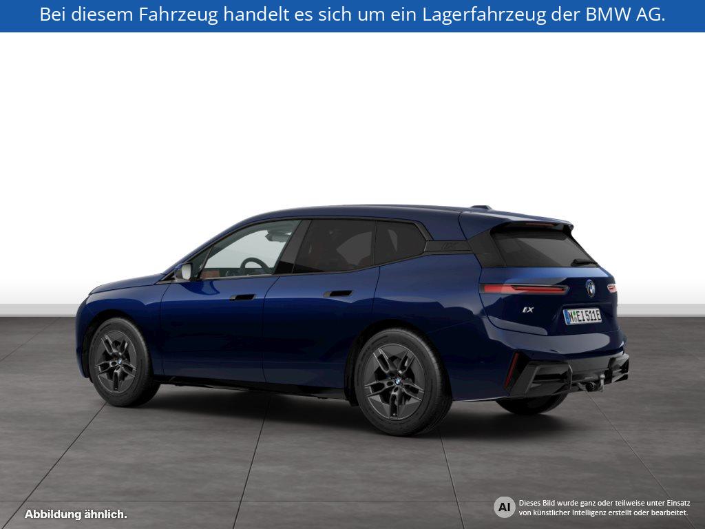 Fahrzeugabbildung BMW iX xDrive45