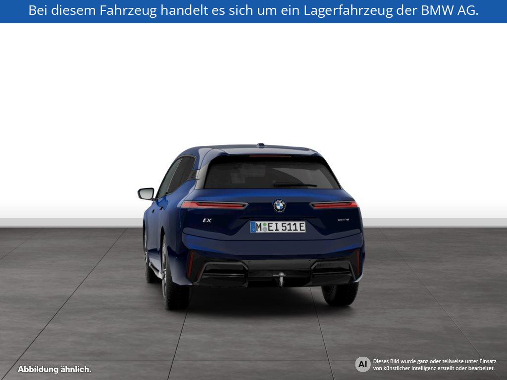 Fahrzeugabbildung BMW iX xDrive45