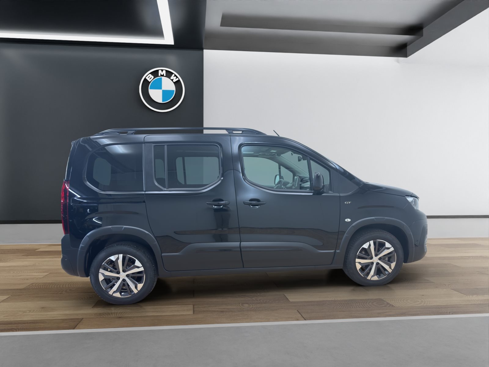 Fahrzeugabbildung Peugeot Rifter 1.2 PureTech 130 [ACC, RFK, SHZ, 17 LMR]