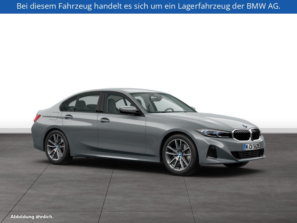 Fahrzeugabbildung BMW 330e Limousine