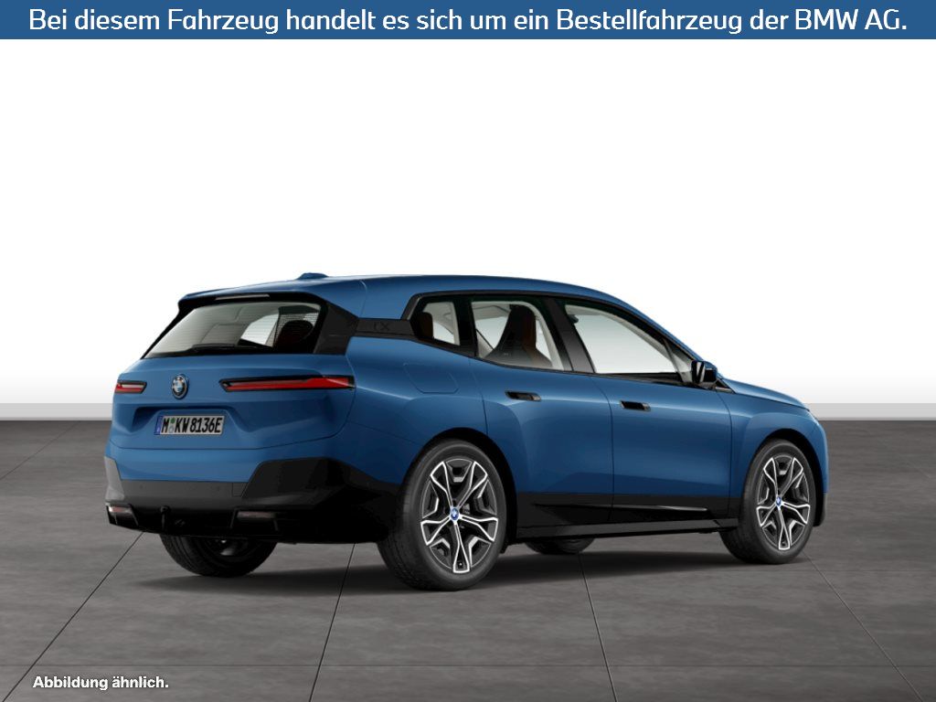 Fahrzeugabbildung BMW iX xDrive40