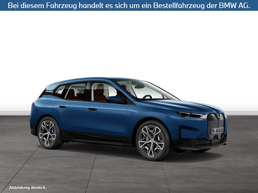 Fahrzeugabbildung BMW iX xDrive40