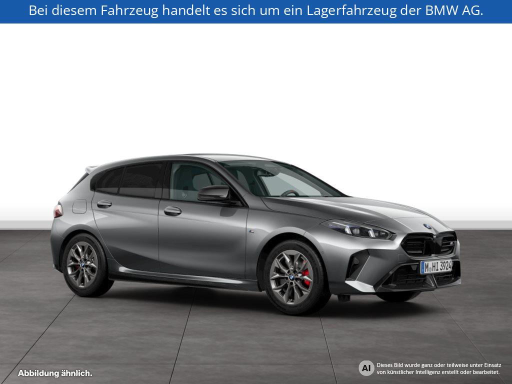 Fahrzeugabbildung BMW M135 xDrive