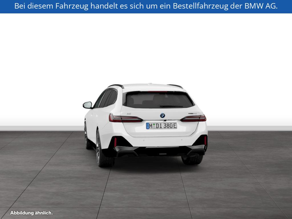 Fahrzeugabbildung BMW i5 eDrive40 Touring