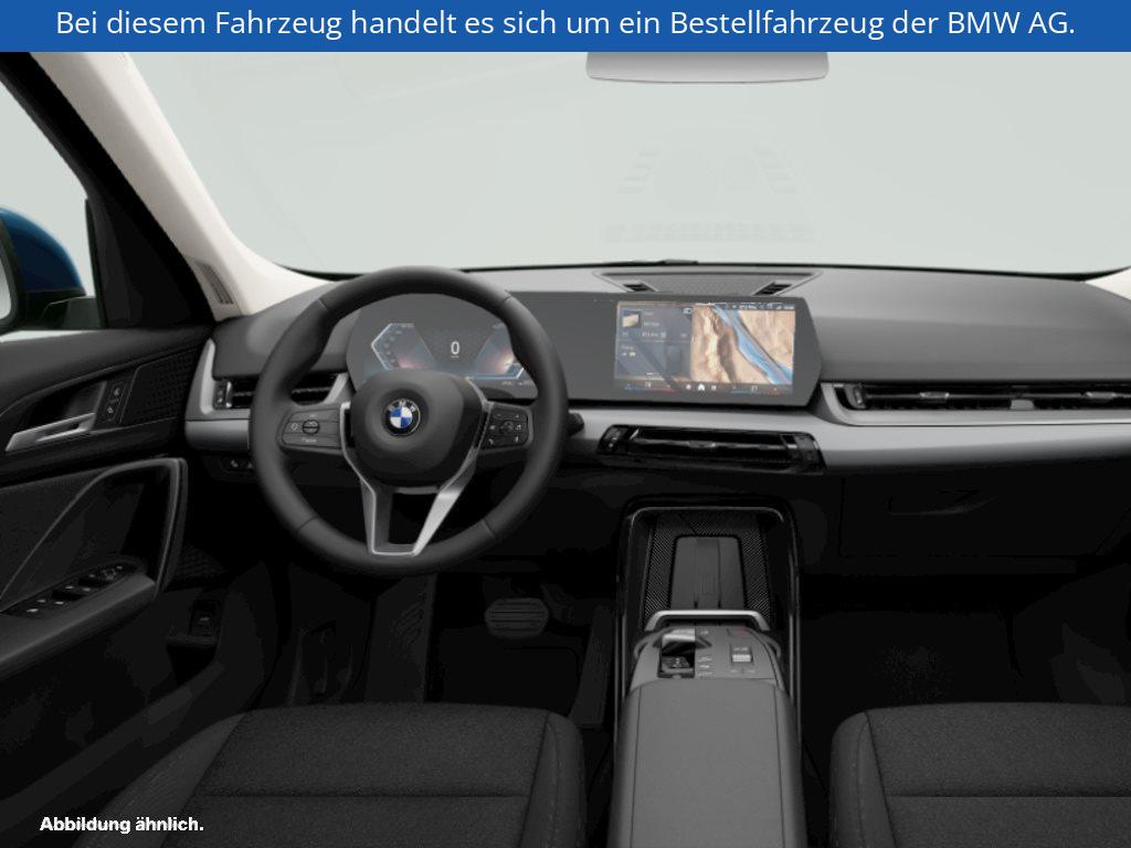 Fahrzeugabbildung BMW X1 sDrive20i