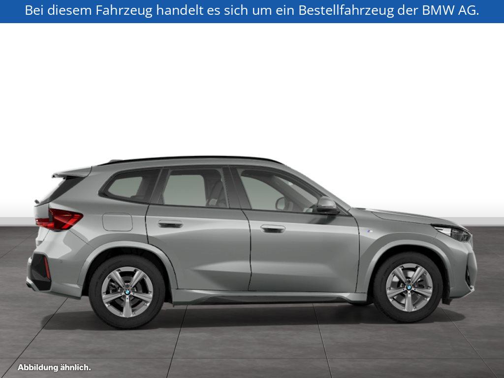 Fahrzeugabbildung BMW X1 xDrive23i