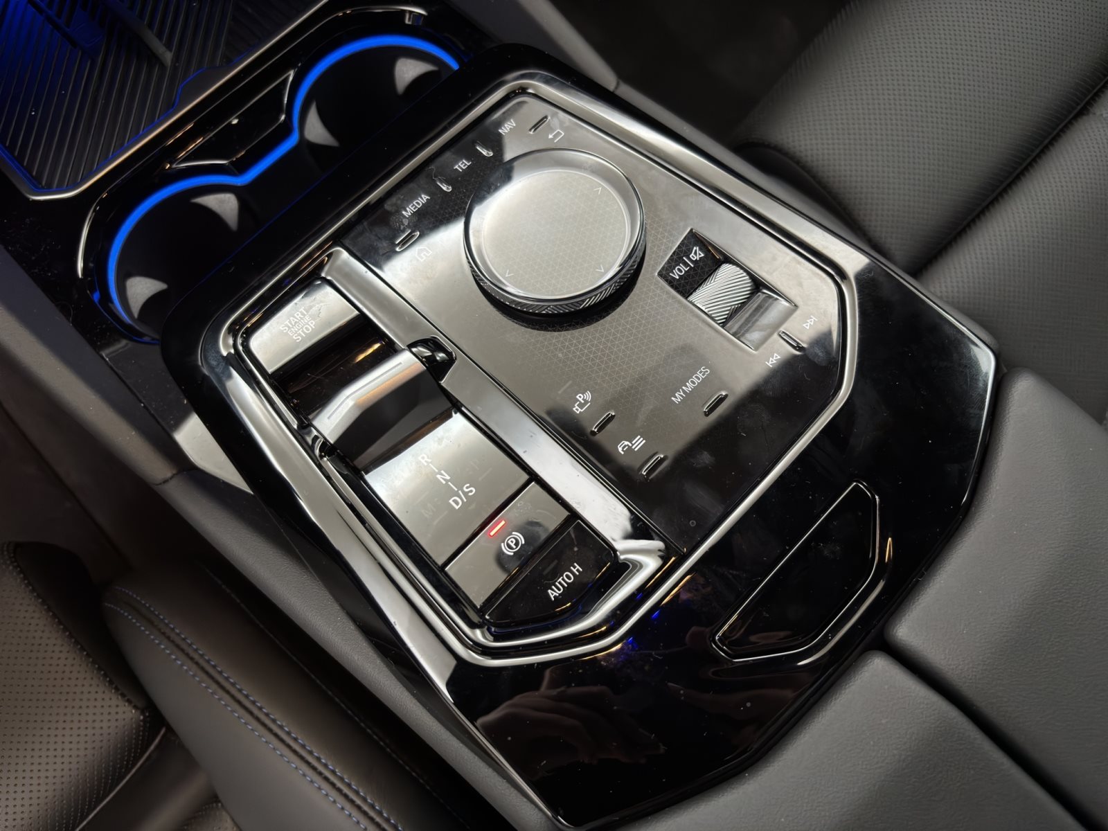 Fahrzeugabbildung BMW 520d Limousine [M Sport, ACC, RFK, h&k Sound]