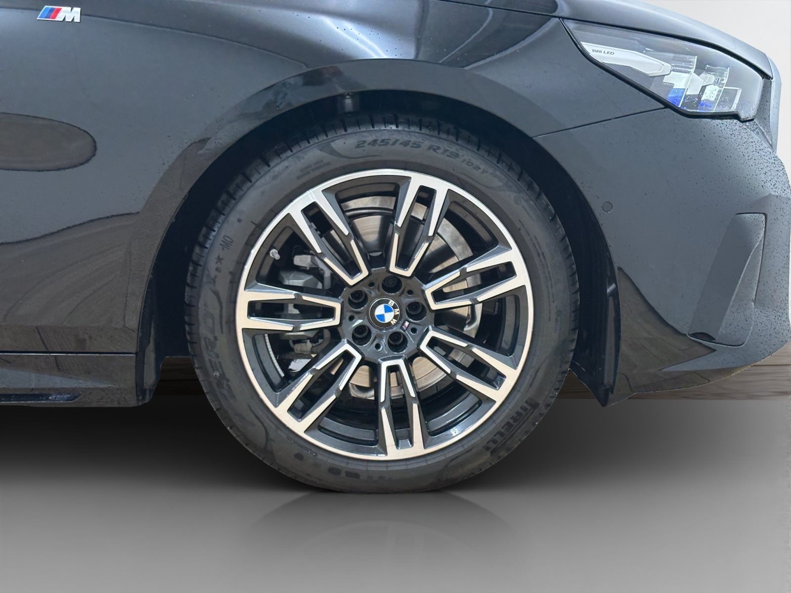 Fahrzeugabbildung BMW 520d Limousine [M Sport, ACC, RFK, h&k Sound]