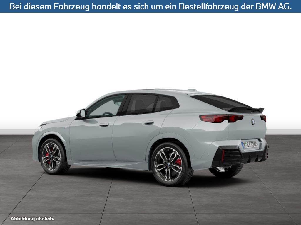 Fahrzeugabbildung BMW X2 sDrive18d