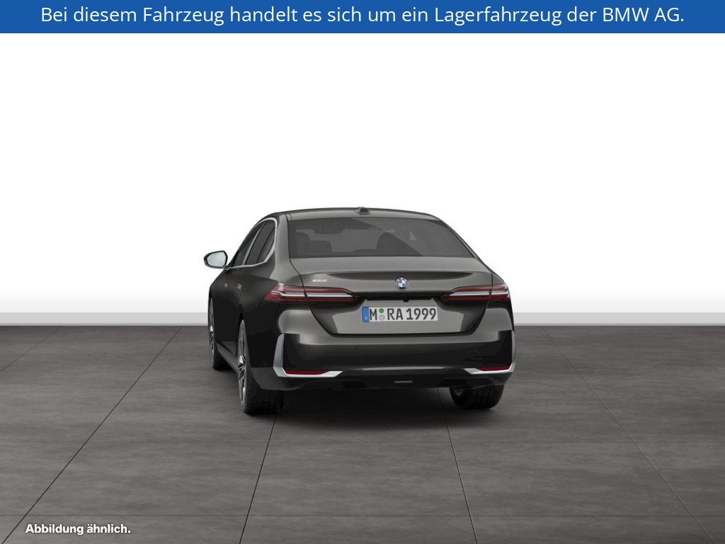 Fahrzeugabbildung BMW 540d xDrive Limousine