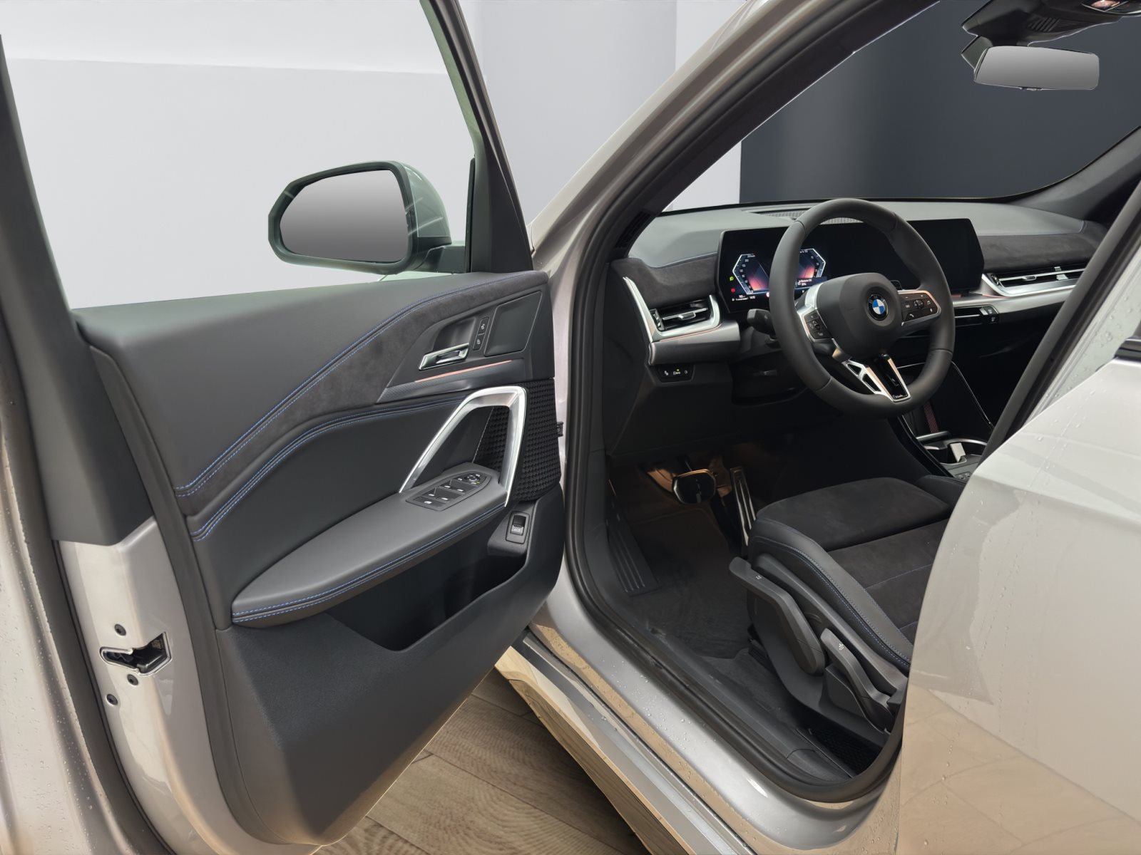 Fahrzeugabbildung BMW X1 sDrive20i [M Sport, ACC, RFK, AHK, 18 LMR]