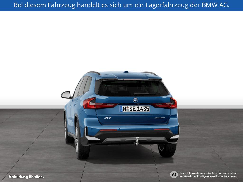 Fahrzeugabbildung BMW X1 xDrive23i