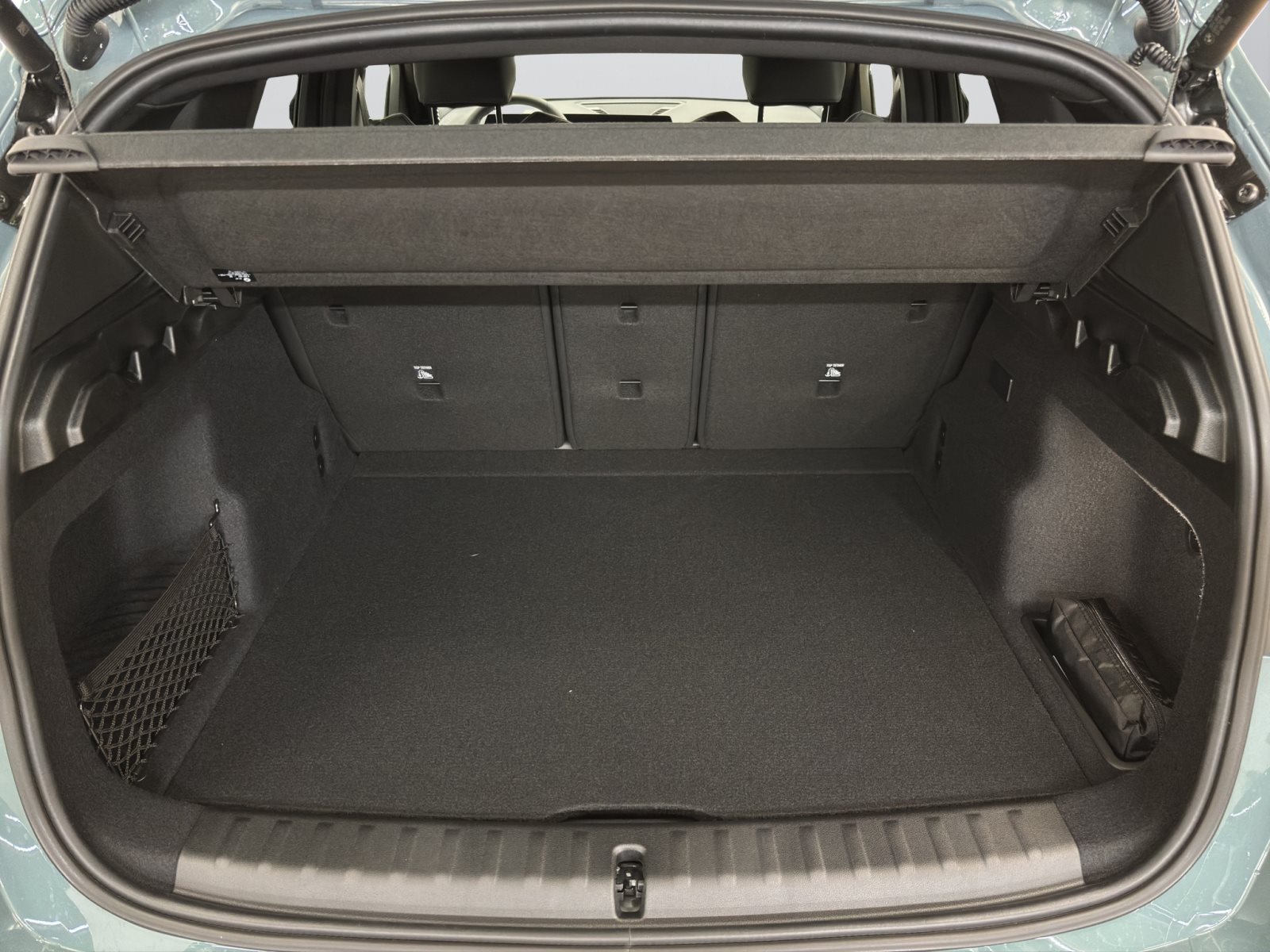 Fahrzeugabbildung BMW iX1 eDrive20 [M Sport Pro, AHK, ACC, 19 LMR, RFK]