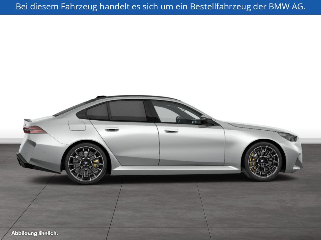 Fahrzeugabbildung BMW M5 Limousine