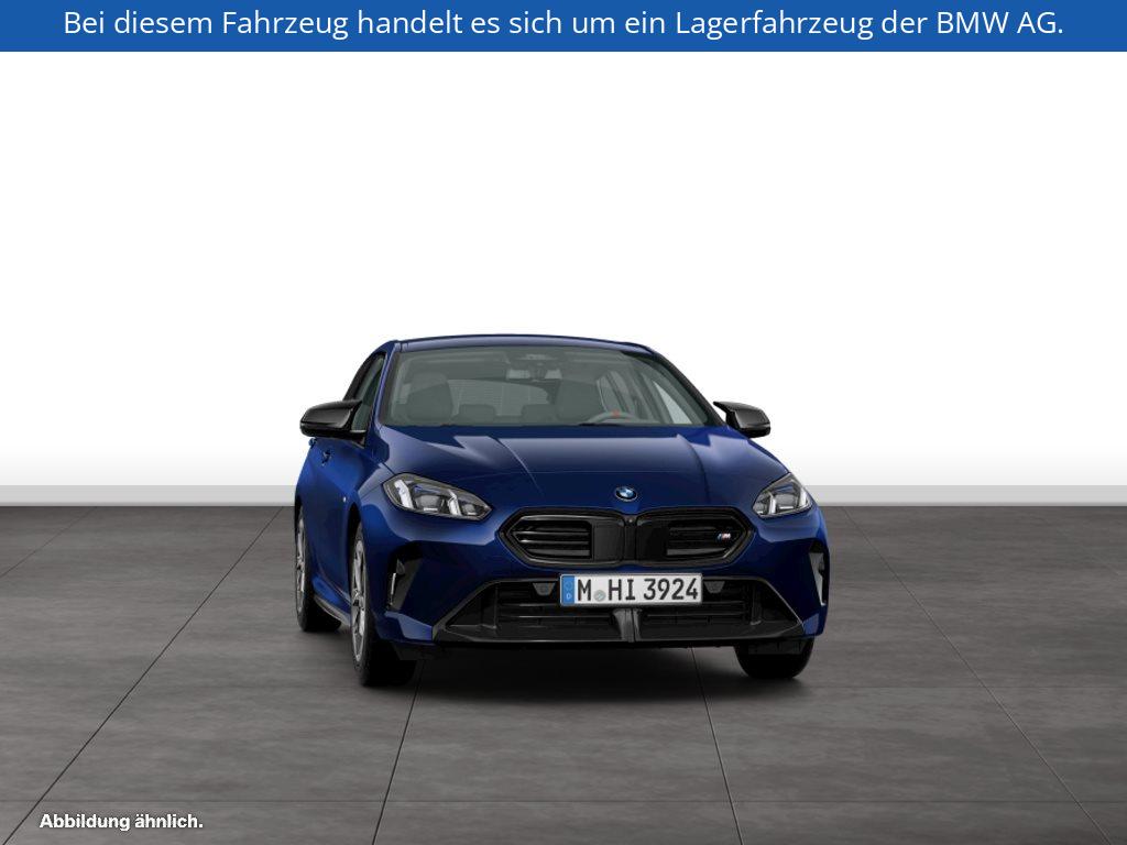 Fahrzeugabbildung BMW M135 xDrive