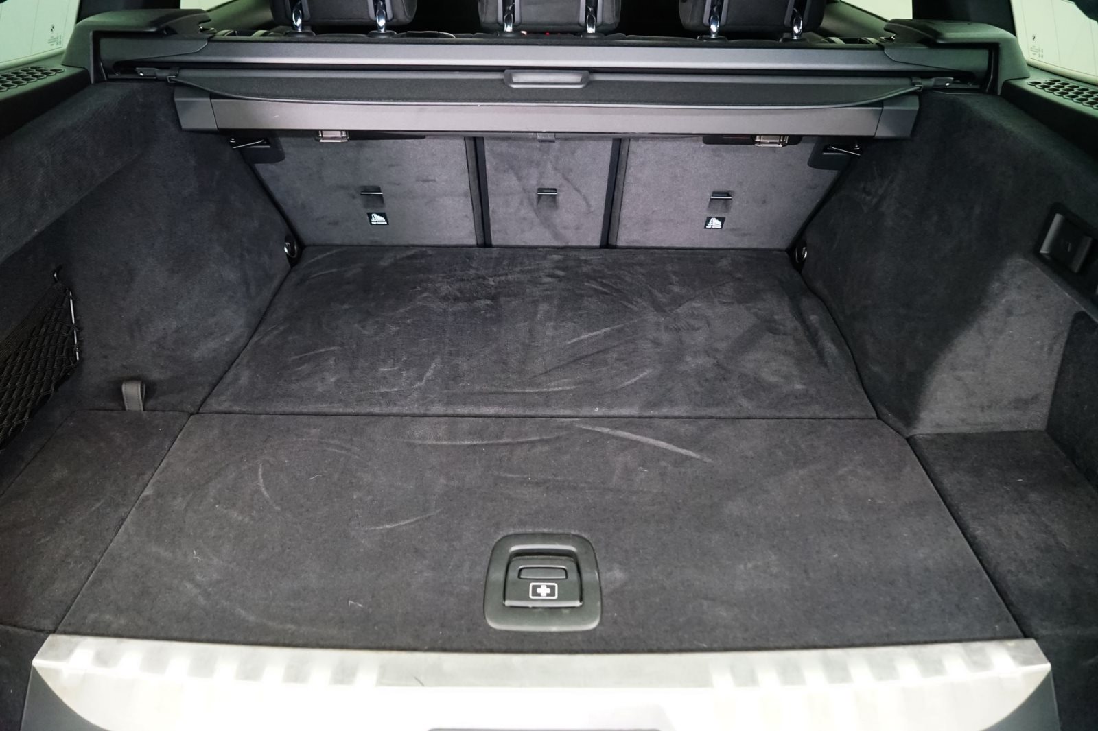 Fahrzeugabbildung BMW 330e Touring [M Sport, HUD, AHK, ACC, h&k Sound]