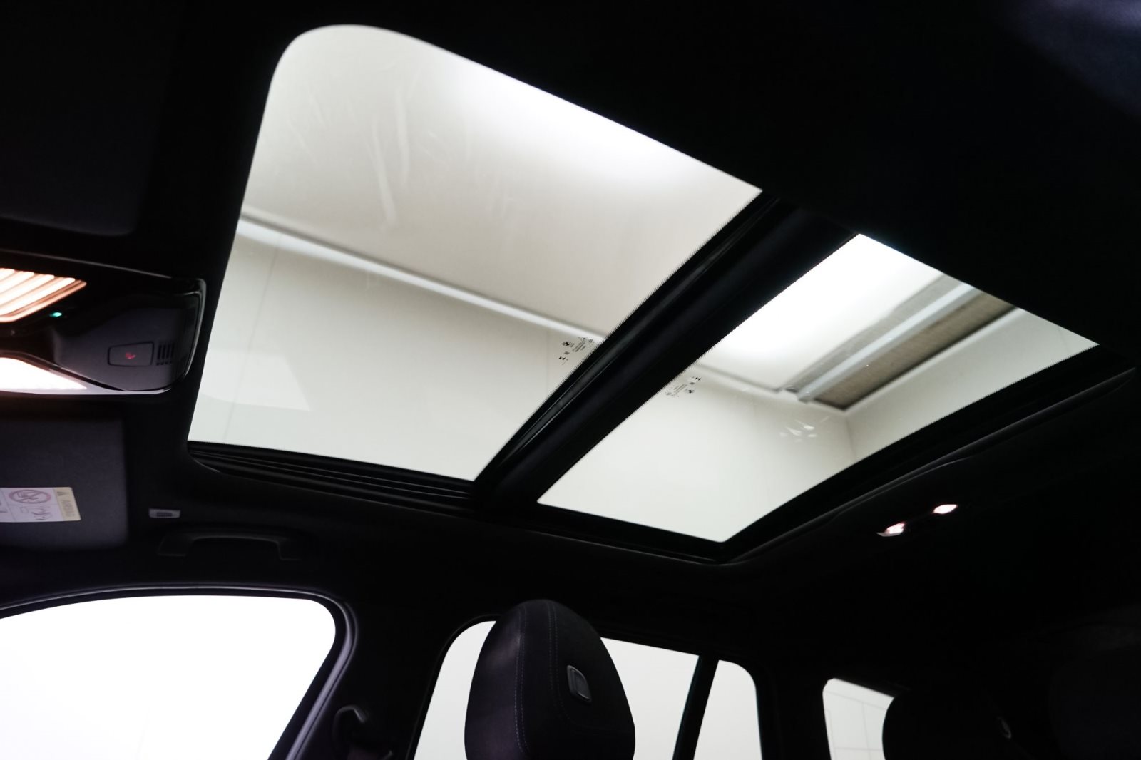 Fahrzeugabbildung BMW 330e Touring [M Sport, HUD, AHK, ACC, h&k Sound]