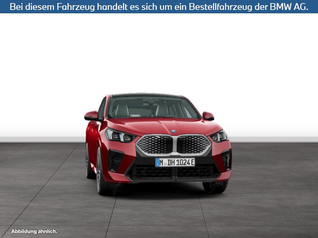 Fahrzeugabbildung BMW iX2 xDrive30
