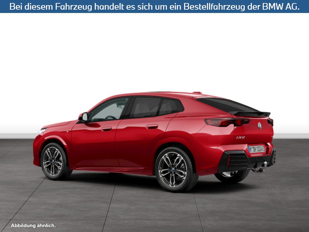 Fahrzeugabbildung BMW iX2 xDrive30