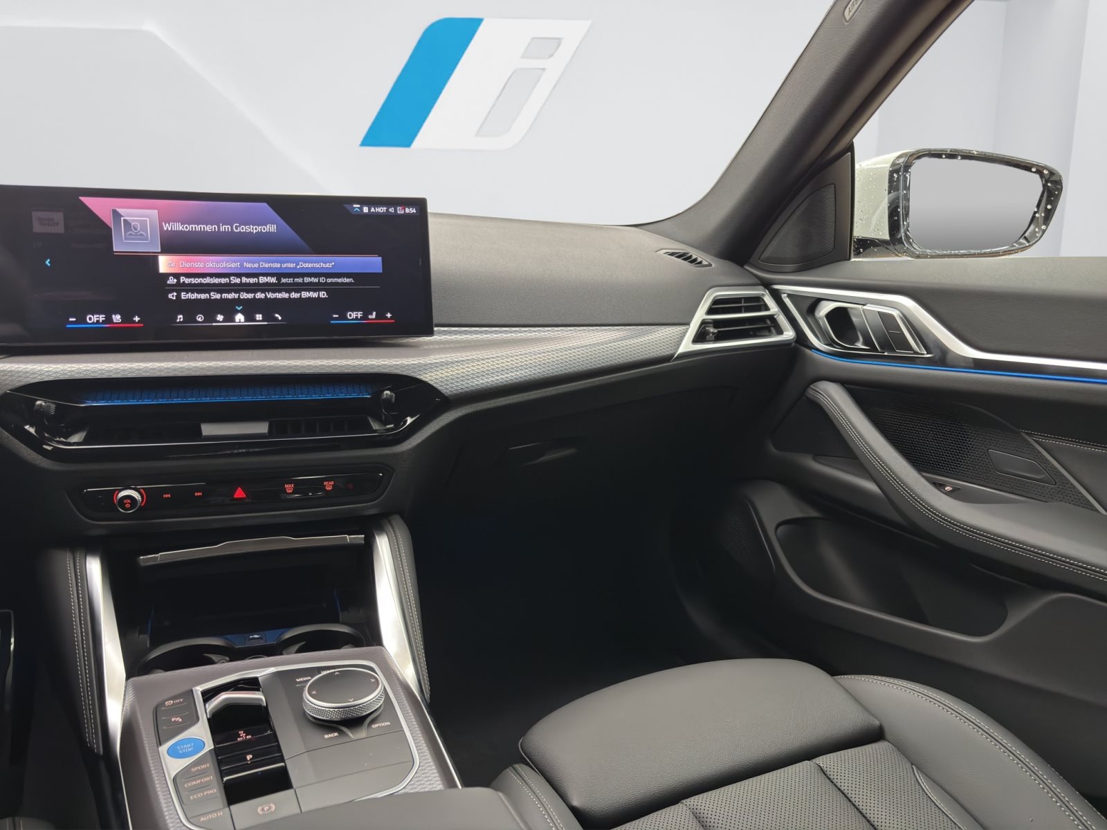 Fahrzeugabbildung BMW i4 eDrive40 [M Sport, LC Plus, AHK, ACC, RFK]