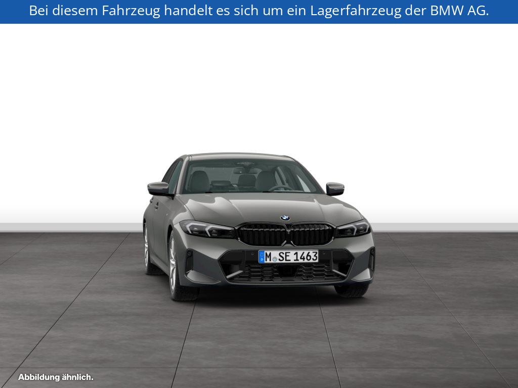 Fahrzeugabbildung BMW 330i xDrive Limousine