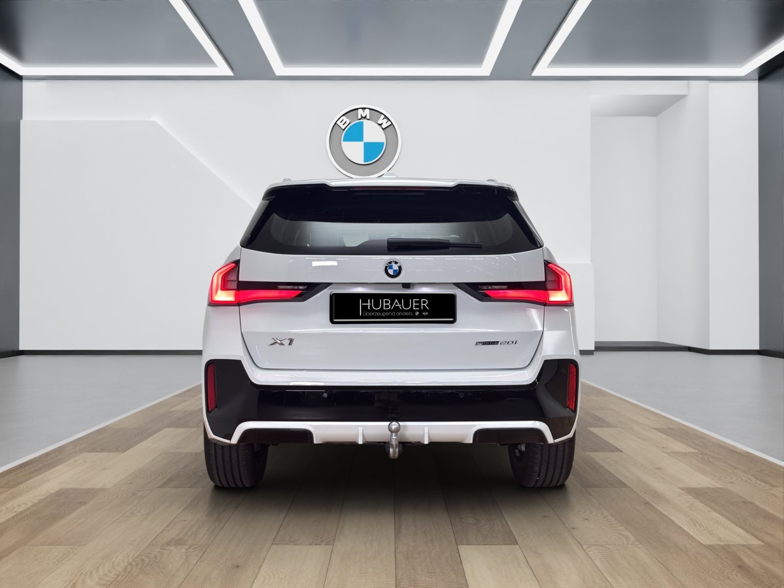 Fahrzeugabbildung BMW X1 sDrive20i [M Sport, HUD, AHK, ACC, Sitze elektr.]